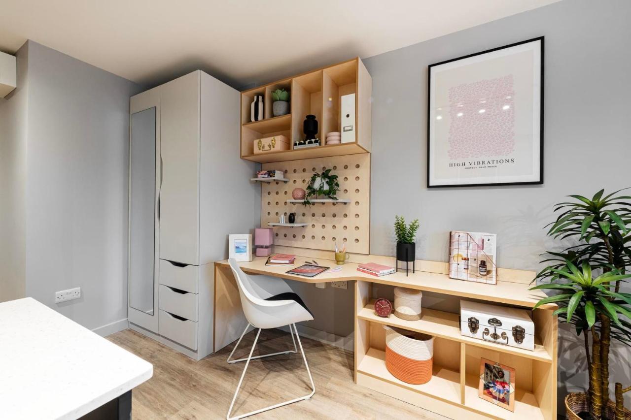 Modern At Huxley In The Heart Of Edimburgo